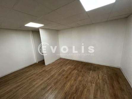 Photo 7 – location Entrepôts / activités	SAINT FARGEAU PONTHIERRY (77310)
