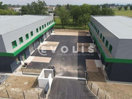 Photo 3 – location Entrepôts / activités	TIGNIEU JAMEYZIEU (38230)