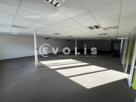 Photo 5 – location Entrepôts / activités	MARCILLY D'AZERGUES (69380)