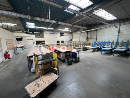 Photo 1 – vente Entrepôts / activités	PONTCARRE (77135)