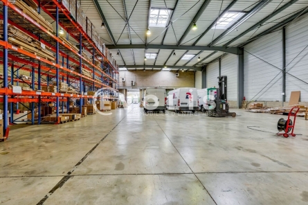 Photo 2 – location Entrepôts / activités	SAINT THIBAULT DES VIGNES (77400)