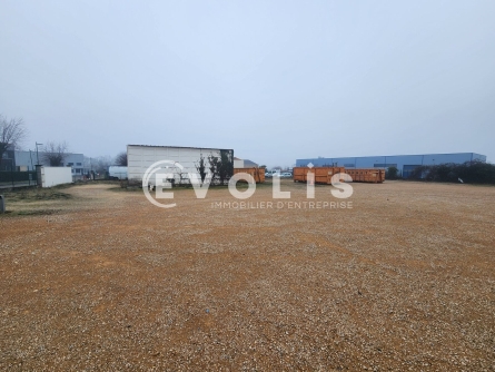 Photo 4 – location Entrepôts / activités	FRONTONAS (38290)