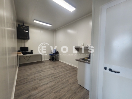 Photo 5 – location Entrepôts / activités	FRONTONAS (38290)