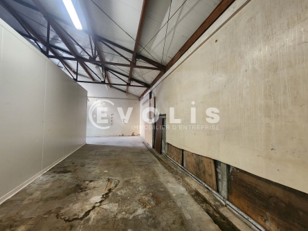 Photo 8 – location Entrepôts / activités	FRONTONAS (38290)