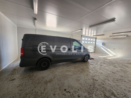 Photo 11 – location Entrepôts / activités	FRONTONAS (38290)