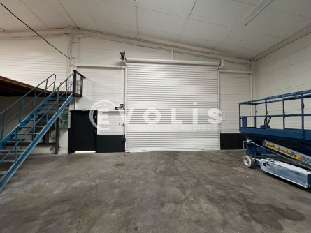 Photo 9 – location Entrepôts / activités	PUSIGNAN (69330)