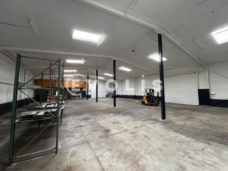 Photo 4 – location Entrepôts / activités	PUSIGNAN (69330)