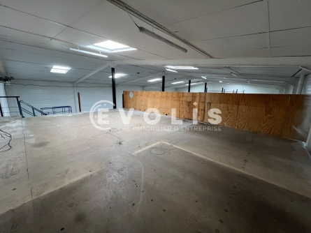 Photo 11 – location Entrepôts / activités	PUSIGNAN (69330)