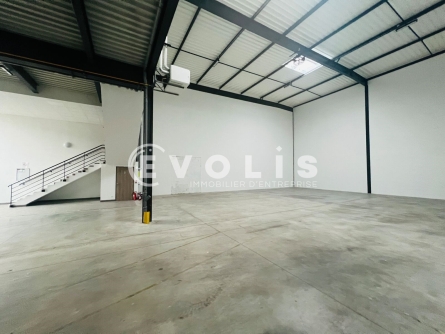 Photo 3 – location Entrepôts / activités	LIEUSAINT (77127)