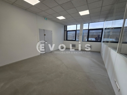 Photo 5 – location Entrepôts / activités	SACLAY (91400)