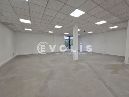 Photo 3 – location Entrepôts / activités	SACLAY (91400)