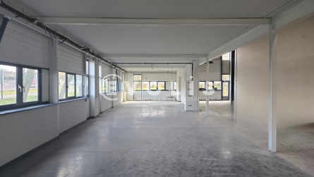 Photo 2 – location Entrepôts / activités	FRESNES (94260)