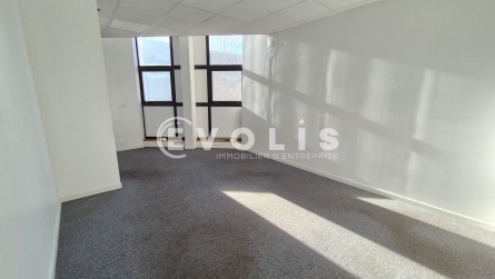 Photo 8 – location Entrepôts / activités	CHELLES (77500)