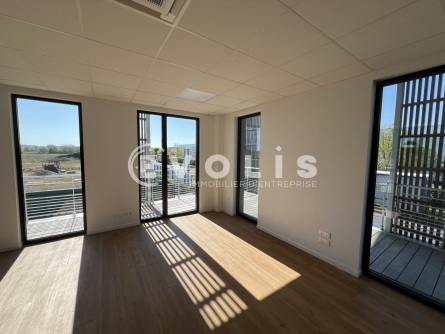 Photo 7 – location Entrepôts / activités	CHANTELOUP EN BRIE (77600)