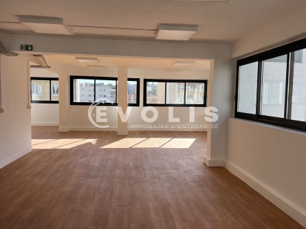 Photo 1 – location bureaux	PARIS (75015)