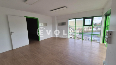 Photo 6 – location Entrepôts / activités	CLAYE SOUILLY (77410)