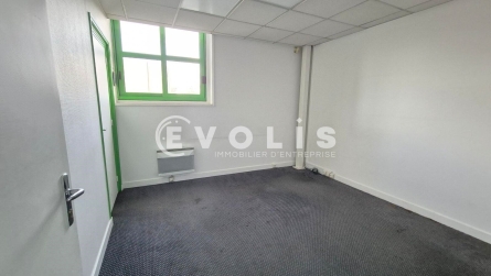 Photo 9 – location Entrepôts / activités	CLAYE SOUILLY (77410)