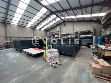 Photo 1 – location Entrepôts / activités	VAUX LE PENIL (77000)