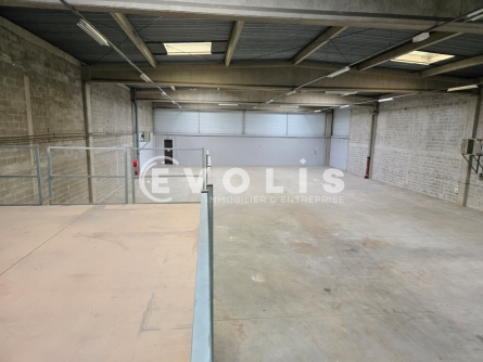 Photo 2 – location Entrepôts / activités	L'HAY LES ROSES (94240)