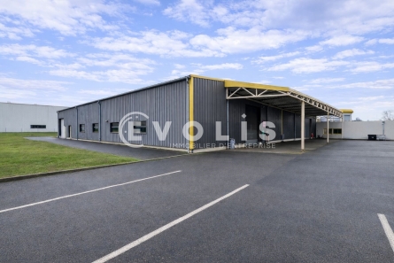 Photo 2 – location Entrepôts / activités	REYRIEUX (01600)