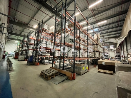 Photo 1 – location Entrepôts / activités	CANEJAN (33610)