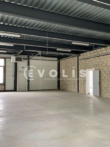 Photo 3 – vente Entrepôts / activités	TREMBLAY EN FRANCE (93290)