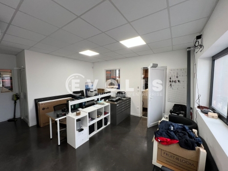 Photo 3 – location Entrepôts / activités	COLOMBIER SAUGNIEU (69124)