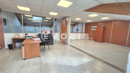 Photo 2 – vente Entrepôts / activités	EMERAINVILLE (77184)