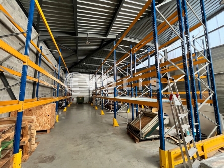 Photo 2 – location Entrepôts / activités	LE TAILLAN MEDOC (33320)