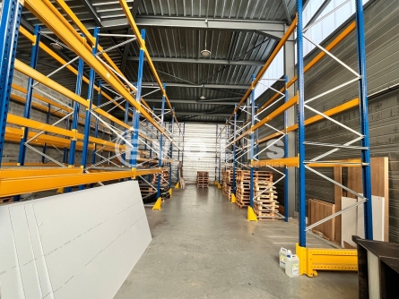 Photo 4 – location Entrepôts / activités	LE TAILLAN MEDOC (33320)