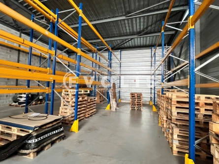 Photo 8 – location Entrepôts / activités	LE TAILLAN MEDOC (33320)