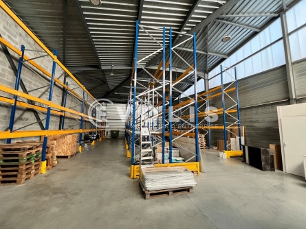 Photo 1 – location Entrepôts / activités	LE TAILLAN MEDOC (33320)