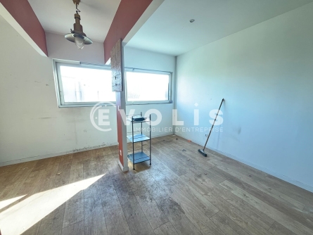 Photo 6 – vente Entrepôts / activités	SAINT JEAN D'ILLAC (33127)