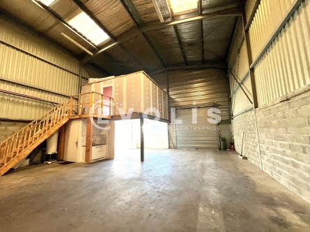 Photo 2 – vente Entrepôts / activités	SAINT JEAN D'ILLAC (33127)