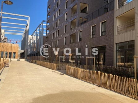 Photo 3 – location Entrepôts / activités	IVRY SUR SEINE (94200)