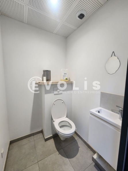 Photo 13 – location Entrepôts / activités	GENAS (69740)