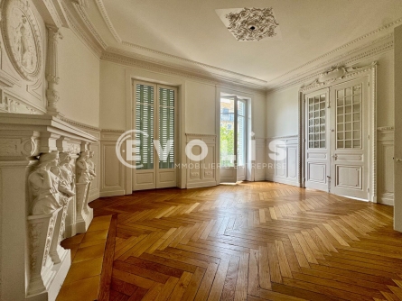 Photo 1 – location bureaux	LYON (69007)