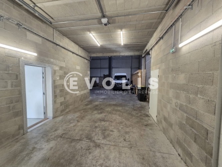 Photo 3 – location Entrepôts / activités	ETRECHY (91580)