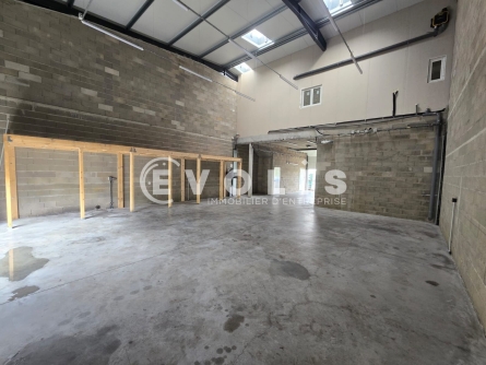 Photo 2 – location Entrepôts / activités	ETRECHY (91580)