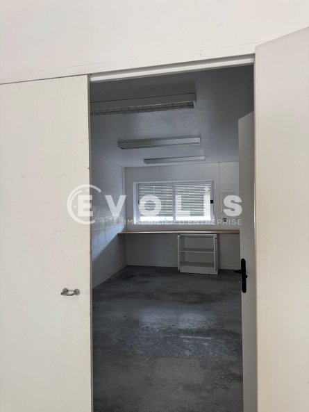 Photo 4 – location Entrepôts / activités	LE HAILLAN (33185)