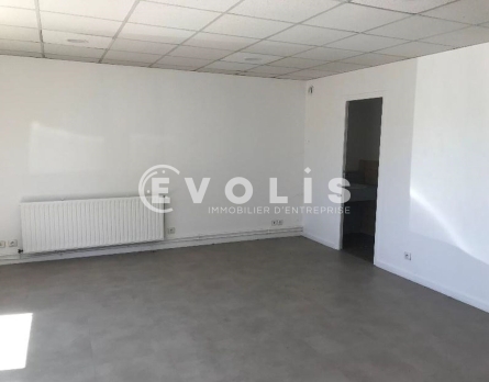 Photo 4 – location Entrepôts / activités	SAINT SOUPPLETS (77165)