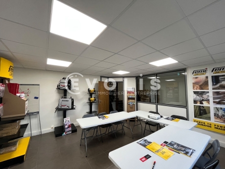 Photo 14 – location Entrepôts / activités	DECINES CHARPIEU (69150)