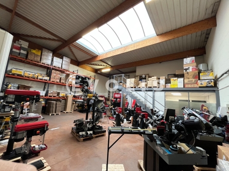Photo 3 – location Entrepôts / activités	DECINES CHARPIEU (69150)