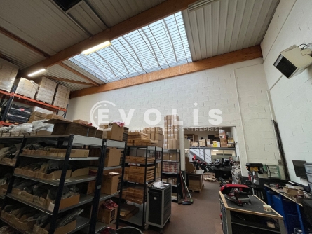 Photo 5 – location Entrepôts / activités	DECINES CHARPIEU (69150)