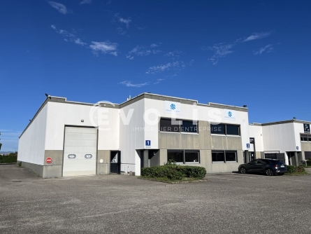 Photo 2 – location Entrepôts / activités	DECINES CHARPIEU (69150)