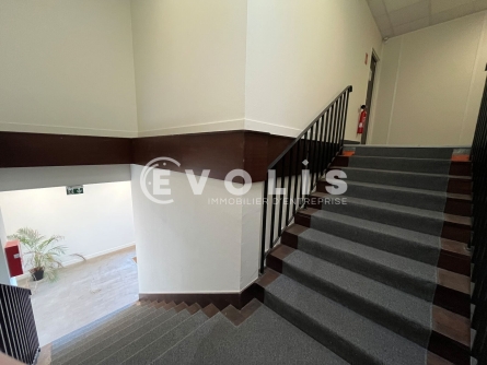 Photo 11 – location Entrepôts / activités	VAULX EN VELIN (69120)