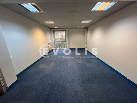 Photo 2 – location Entrepôts / activités	CROISSY BEAUBOURG (77183)