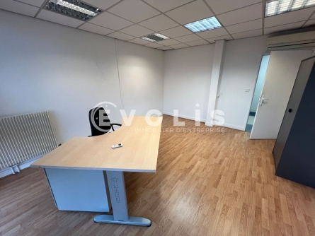 Photo 5 – location Entrepôts / activités	CROISSY BEAUBOURG (77183)