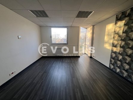 Photo 7 – location Entrepôts / activités	CROISSY BEAUBOURG (77183)