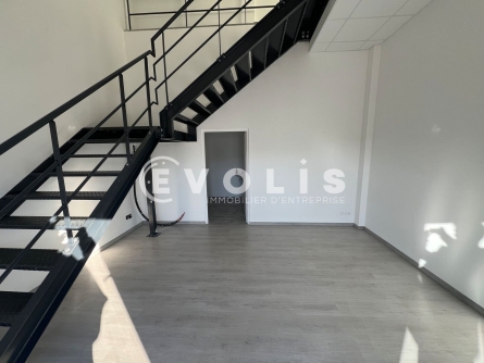 Photo 6 – location Entrepôts / activités	PONTAULT COMBAULT (77340)